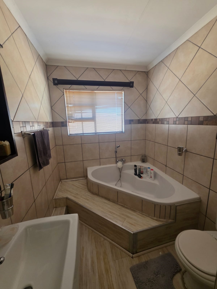 3 Bedroom Property for Sale in Vaalpark Free State